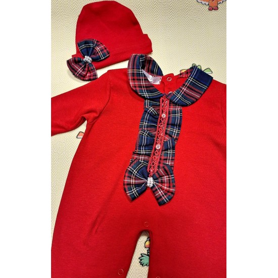 Бебешки Коледен гащеризон в червено каре с шапка