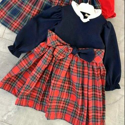 Детска рокля в тъмносиньо и червено каре Детска рокля в тъмносиньо и червено каре