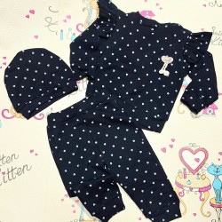 Бебешки комплект в тъмносиньо на бели сърчица с шапка