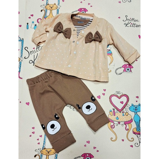 Красив бебешки комплект в бежово и кафяво на точки с МЕЧЕНЦЕ Красив бебешки комплект в бежово и кафяво на точки с МЕЧЕНЦЕ