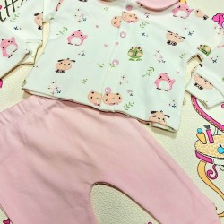 Бебешки комплект с шапка в бяло и розово ПИЛЕНЦА