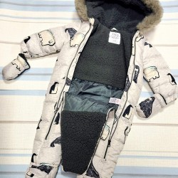 Бебешки зимен космонавт ПИНГВИНИ в бяло и светло сиво