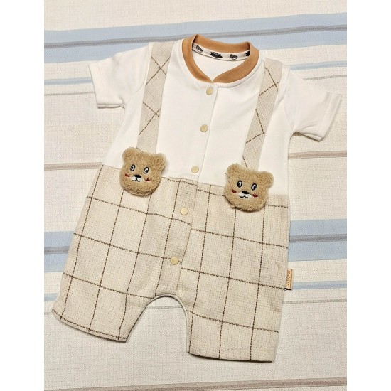 Летен бебешки гащеризон в бежово и бяло с МЕЧЕТА Летен бебешки гащеризон в бежово и бяло с МЕЧЕТА