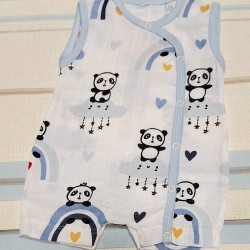 Бебешки летен ромпър без ръкави ПАНДИ Бебешки летен ромпър без ръкави ПАНДИ