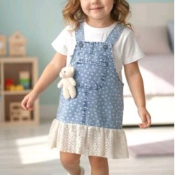Детска лятна дънкова рокля/сукман с бяла тениска с играчка Звездички