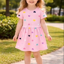 Детска лятна рокля в розово с разноцветни сърца Детска лятна рокля в розово с разноцветни сърца