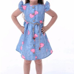Лятна детска рокля в синьо с розови сърца и коланче