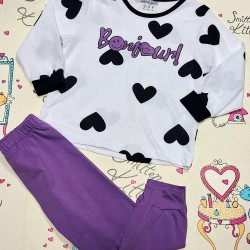 Детска памучна пижама в бяло и лилаво на сърца