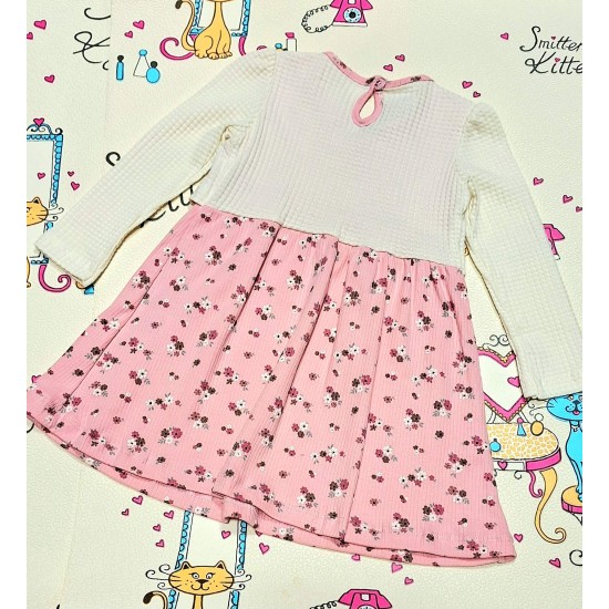 Детска рокля в светло розово с декоративно бяло болеро с цветчета