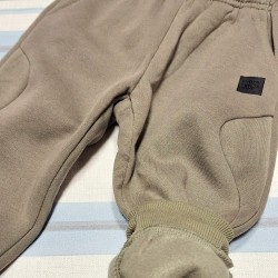 Ватирано детско долнище в милитъри зелено