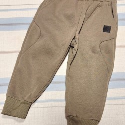 Ватирано детско долнище в милитъри зелено