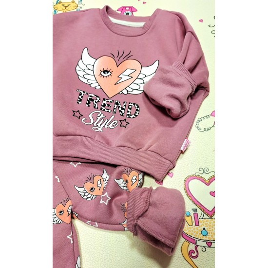 Детски ватиран комплект в тъмно розово Сърце с крилца Детски ватиран комплект в тъмно розово Сърце с крилца