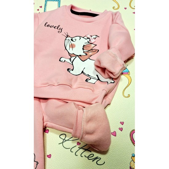 Ватиран детски комплект в светло розово с КОТЕНЦЕ Ватиран детски комплект в светло розово с КОТЕНЦЕ