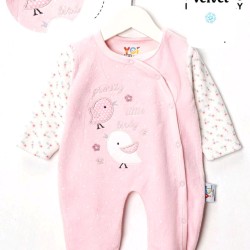 Бебешки мек плюшен гащеризон в розово с ПИЛЕНЦА