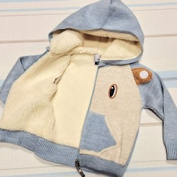 Пухкава ватирана бебешка жилетка в светло синьо МЕЧО