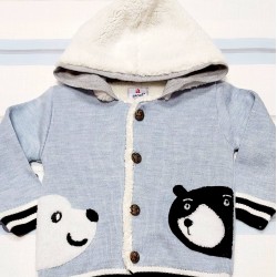 Бебешка пухкава жилетка в бяло и синьо МЕЧКИ