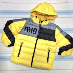 Зимно детско ватирано яке в жълто с качулка Зимно детско ватирано яке в жълто с качулка