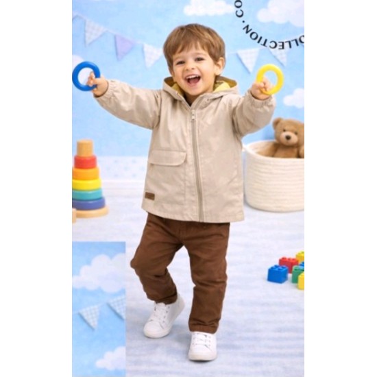 Детско яке ветровка в бежово с качулка