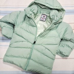Детско зимно пухкаво яке в светло зелено с висока яка Детско зимно пухкаво яке в светло зелено с висока яка