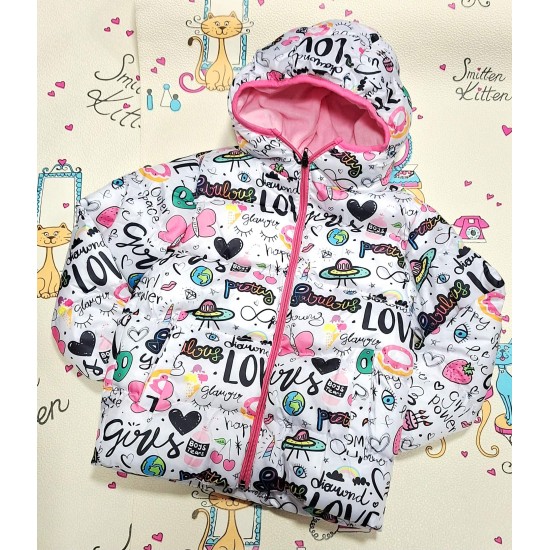 Детско зимно ватирано яке в бяло с графити