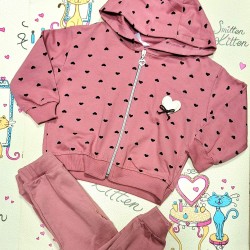 Детски спортен комплект в тъмно розово със сърчица с качулка