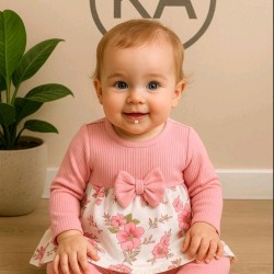 Детски комплект с клинче в розово и бяло с рози