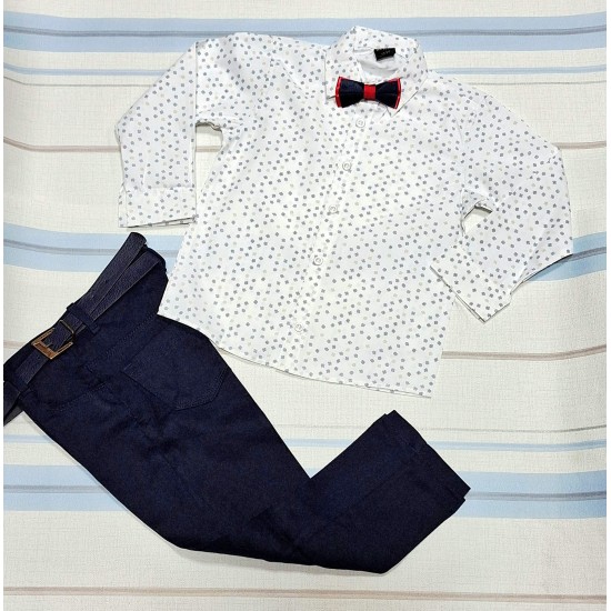 Елегантен костюм за момче със синьо сако и папийонка