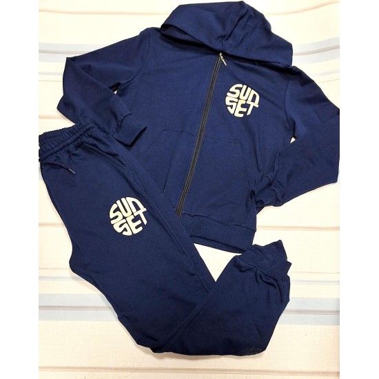 Детски спортен комплект в тъмносиньо 9-12г Детски спортен комплект в тъмносиньо 9-12г